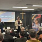 Skip Smith from Alpha Australia introducing the Alpha Film Series in Auslan